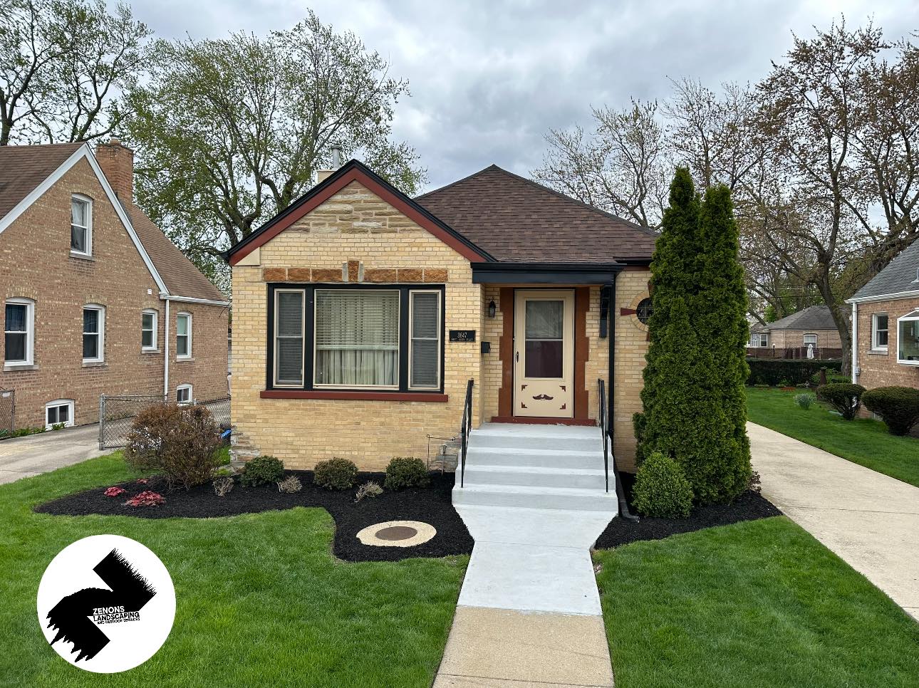 residential home fresh yard